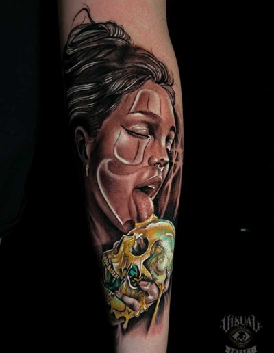 Tattoo Color Golden Girl